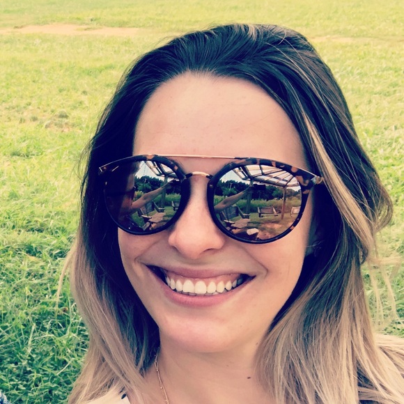 Meet your Posher, Bailey - Picture 1 of 1